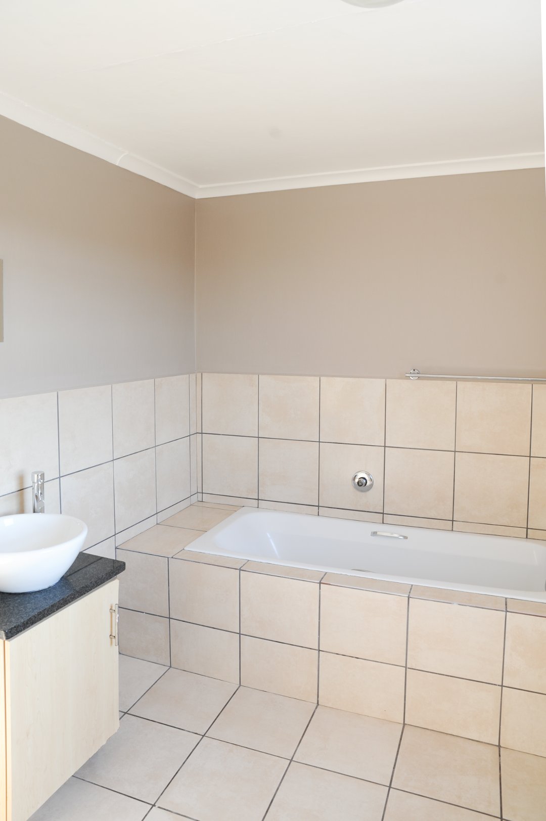 To Let 3 Bedroom Property for Rent in Country Club Western Cape